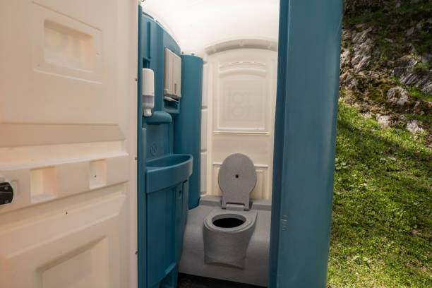 Best VIP or Luxury Restroom Trailers  in Lynchburg, VA